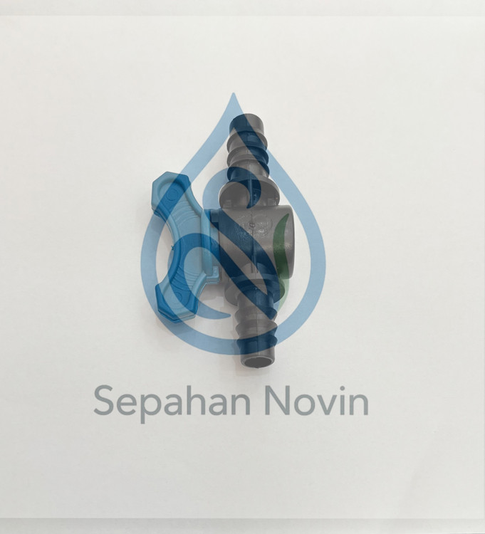 شیر انشعاب پلیاتیلن ۱۶ به ۱۶ مناسب کنترل آب در سیستمهای آبیاری قطرهای | سپاهان نوین